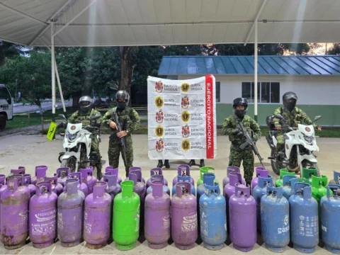 Incautan 41 cilindros utilizados por el ELN para almacenar hidrocarburos en el Magdalena Medio